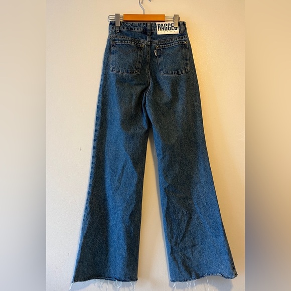 Ragged Priest Jeans High Waisted Wide Leg Raw Hem Size 26 Medium Wash Casual - Picture 4 of 11